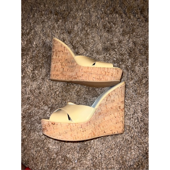 Heels - Picture 4 of 8